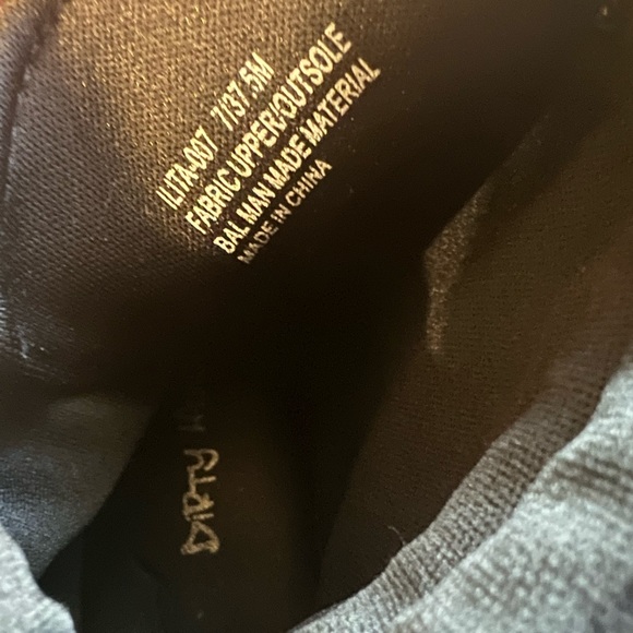 Ladies Black Boots - Picture 10 of 11